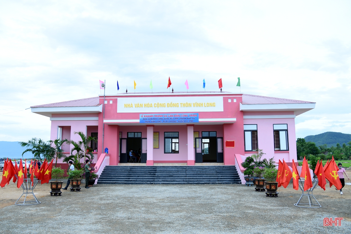 Bí thư Tỉnh ủy Hà Tĩnh dự khánh thành nhà văn hóa cộng đồng kết hợp tránh bão, lũ ở huyện Kỳ Anh
