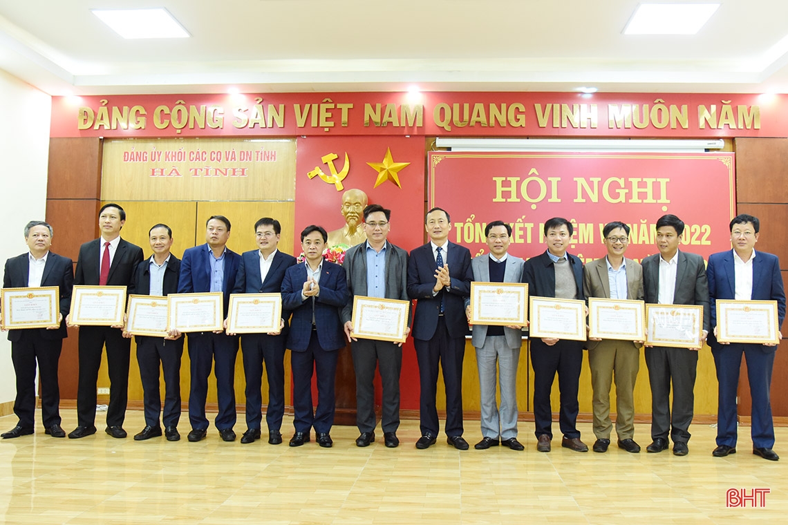 Tập trung thực hiện tốt quy chế dân chủ trong các cơ quan, doanh nghiệp