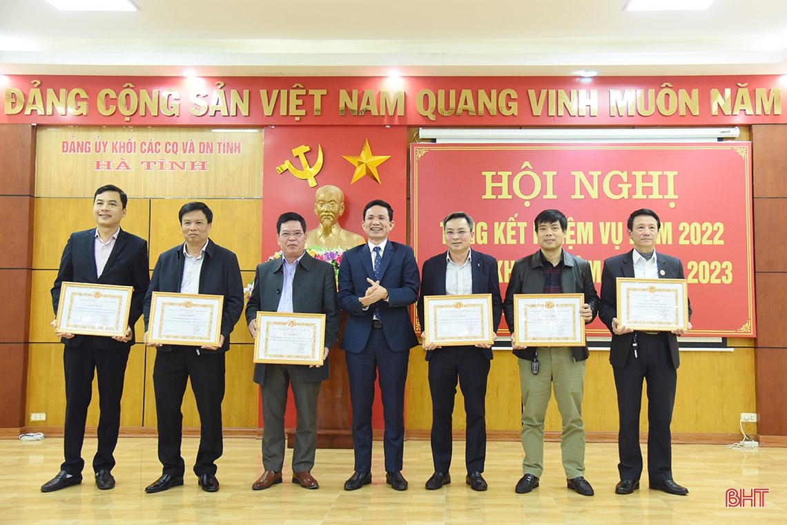 Tập trung thực hiện tốt quy chế dân chủ trong các cơ quan, doanh nghiệp
