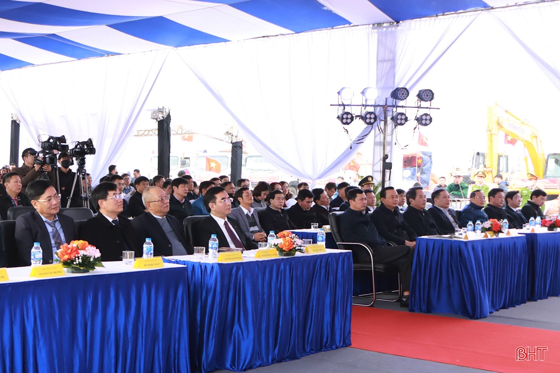 Người dân Hà Tĩnh trao niềm tin, gửi kỳ vọng vào dự án trọng điểm quốc gia