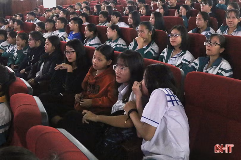 Nhiều cung bậc cảm xúc khi xem “An toàn giao thông cho trẻ em”