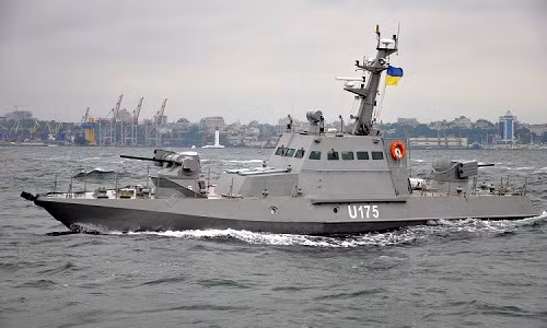 Chiến hạm Nga nổ súng, bắt ba tàu Ukraine trên Biển Đen