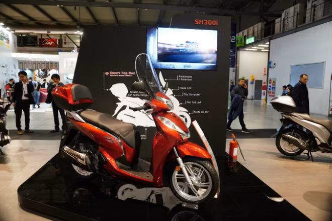 “Vua tay ga” 2019 Honda SH300i: Có gì mà hút hồn dân Việt đến thế?