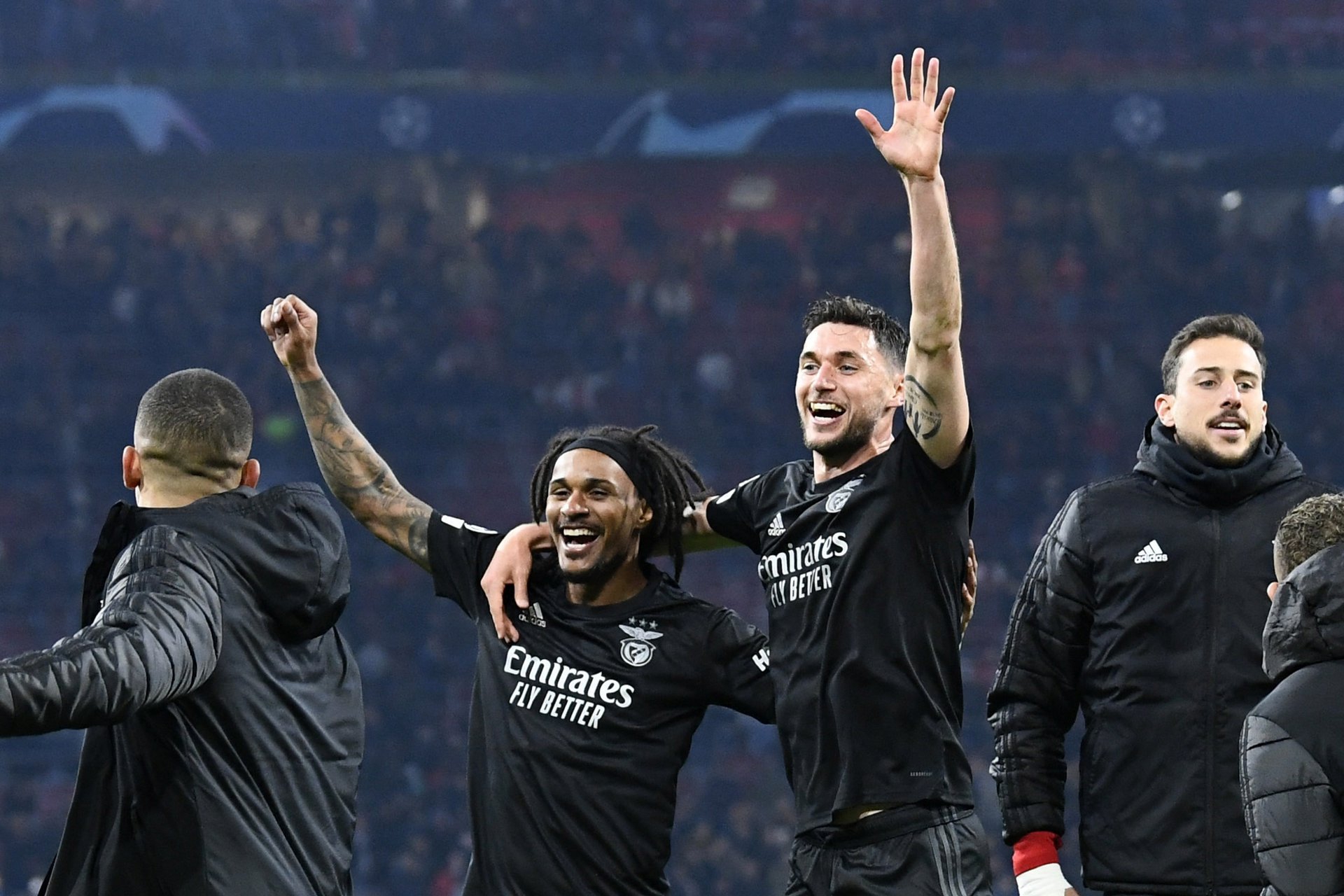 8 CLB góp mặt ở tứ kết Champions League