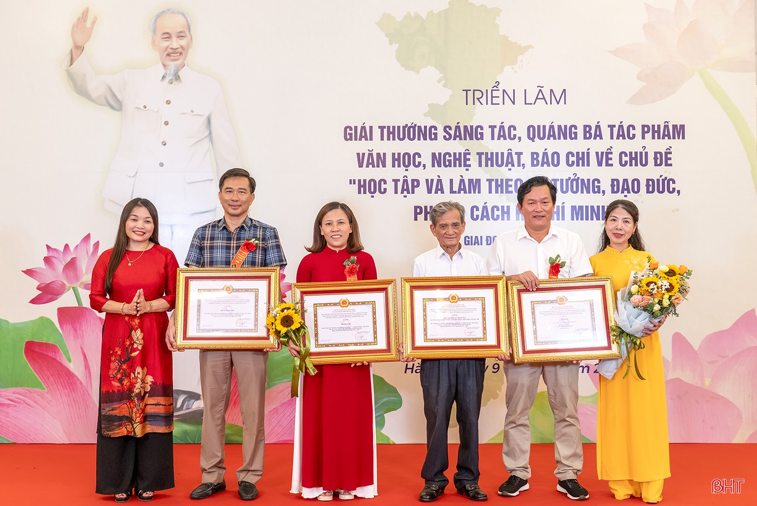 Hà Tĩnh có 10 tập thể, cá nhân đạt giải quảng bá, sáng tác tác phẩm học và làm theo Bác