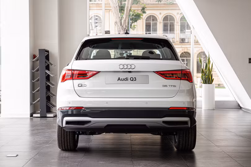 Top 5 mẫu SUV hạng sang tầm giá dưới 2 tỷ đồng tại Việt Nam