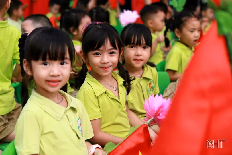 Gần 700 bé mầm non Trí Đức hân hoan chào năm học mới