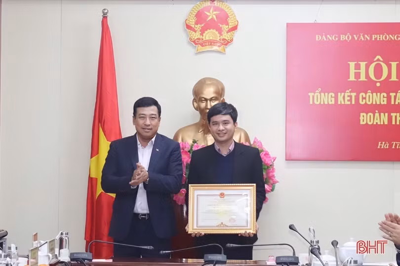 Tiếp tục thực hiện tốt công tác tham mưu cho Đoàn ĐBQH tỉnh và HĐND tỉnh