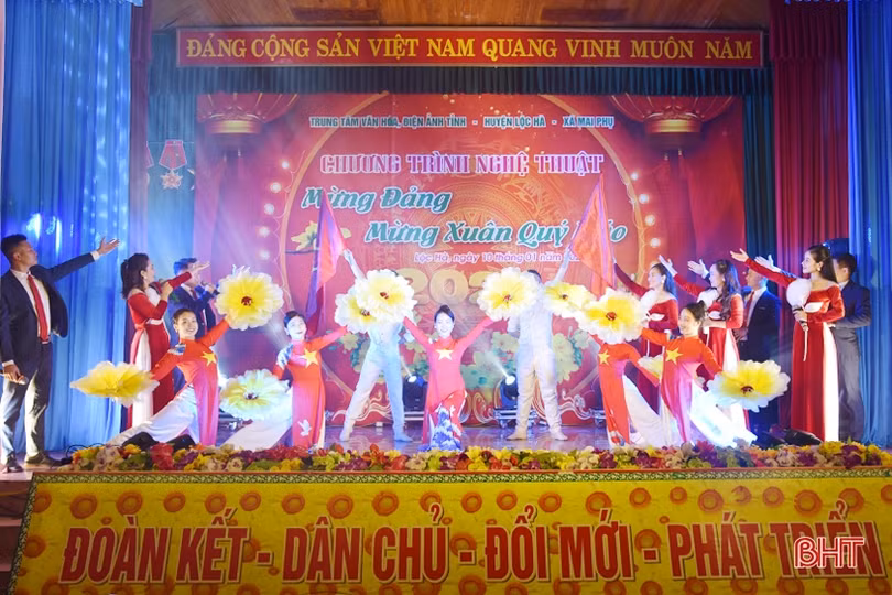 Ấn tượng chương trình nghệ thuật mừng Đảng - mừng xuân ở Lộc Hà