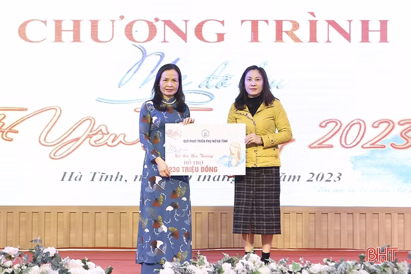 Hà Tĩnh: Vận động gần 2 tỷ đồng đỡ đầu trẻ mồ côi 