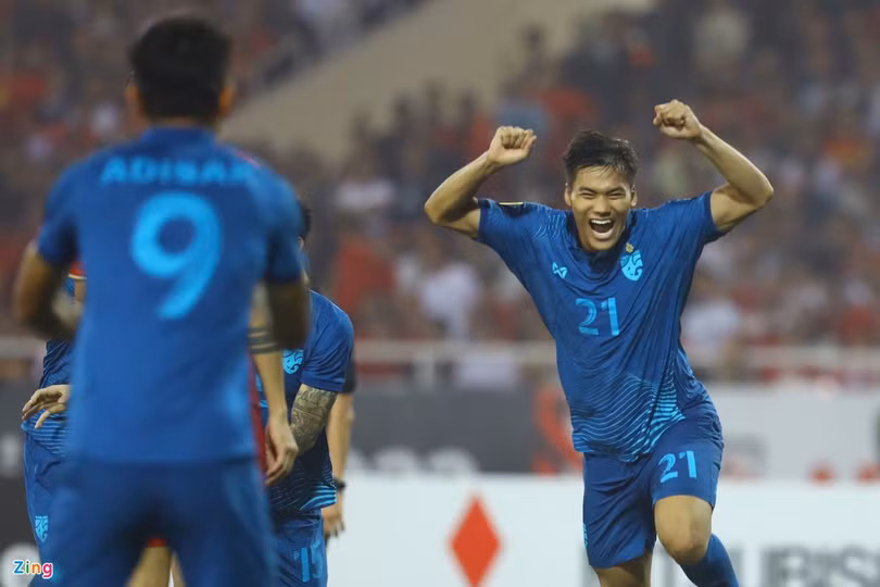 Tuyển Việt Nam hòa Thái Lan 2-2 ở chung kết lượt đi AFF Cup