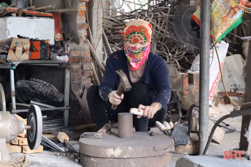 Làng rèn Trung Lương đỏ lửa ngày đêm phục vụ thị trường tết