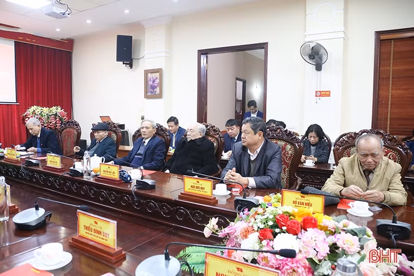 Gặp mặt lãnh đạo tỉnh và thành phố Hà Tĩnh qua các thời kỳ