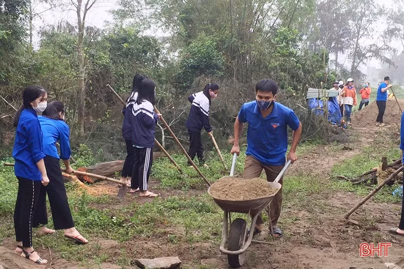 Cán bộ xã ở Hà Tĩnh 26 lần tham gia hiến máu tình nguyện