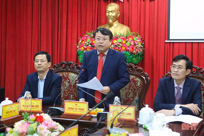Gặp mặt lãnh đạo tỉnh và thành phố Hà Tĩnh qua các thời kỳ