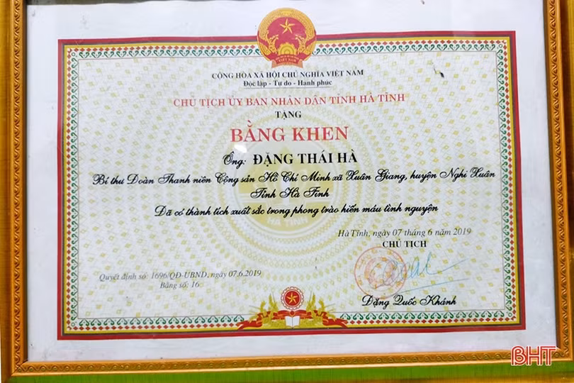 Cán bộ xã ở Hà Tĩnh 26 lần tham gia hiến máu tình nguyện
