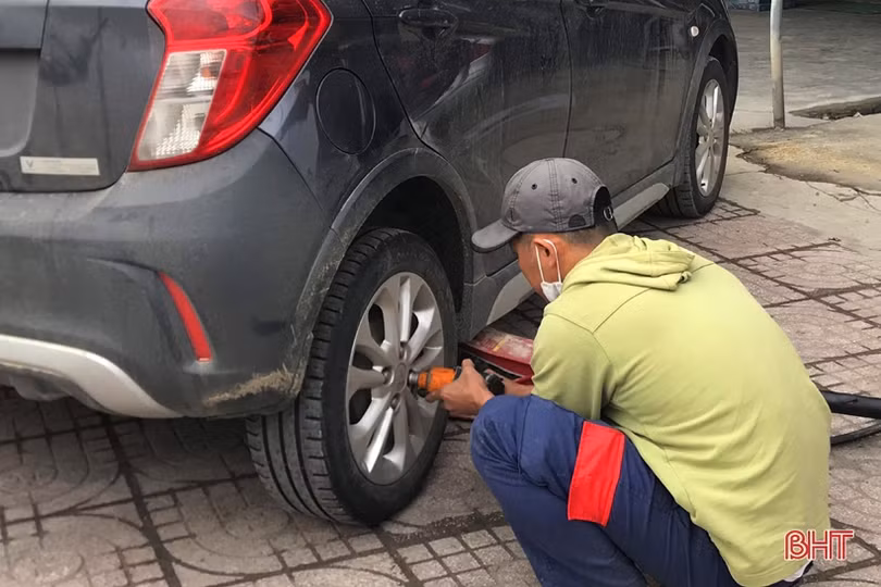 Dịch vụ chăm sóc, làm đẹp “xế hộp” ở Hà Tĩnh nhộn nhịp mùa tết
