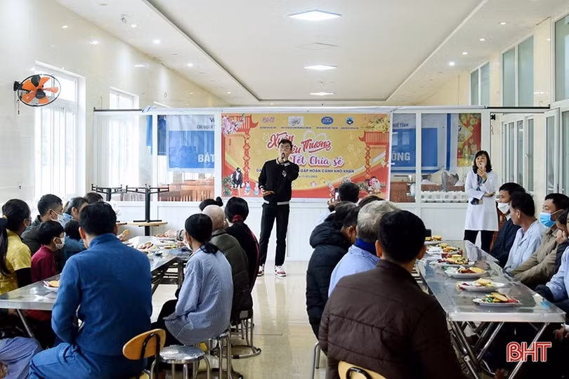 “Xuân yêu thương - Tết chia sẻ” đến với bệnh nhân gặp hoàn cảnh khó khăn ở Hà Tĩnh