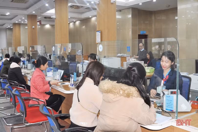 Bất chấp vi phạm, dịch vụ đổi tiền lẻ lấy phí vẫn công khai tại Hà Tĩnh