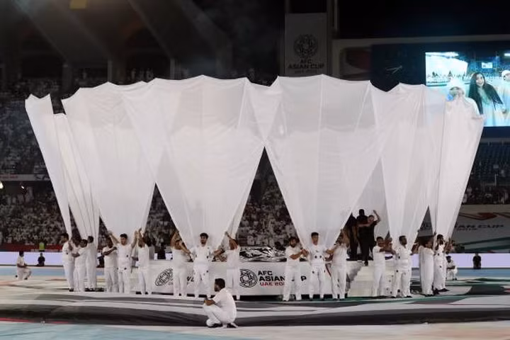 Toàn cảnh lễ khai mạc VCK Asian Cup 2019 hoành tráng và ấn tượng