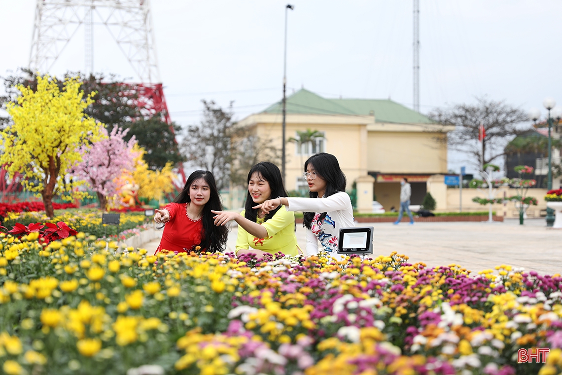 Rực rỡ sắc xuân trên đô thị trẻ phía Nam Hà Tĩnh