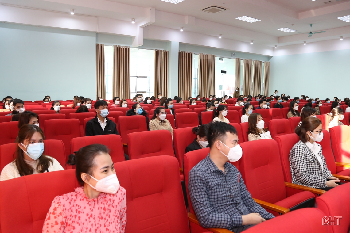 Khai mạc kỳ thi tuyển công chức Đảng, MTTQ và các tổ chức chính trị - xã hội