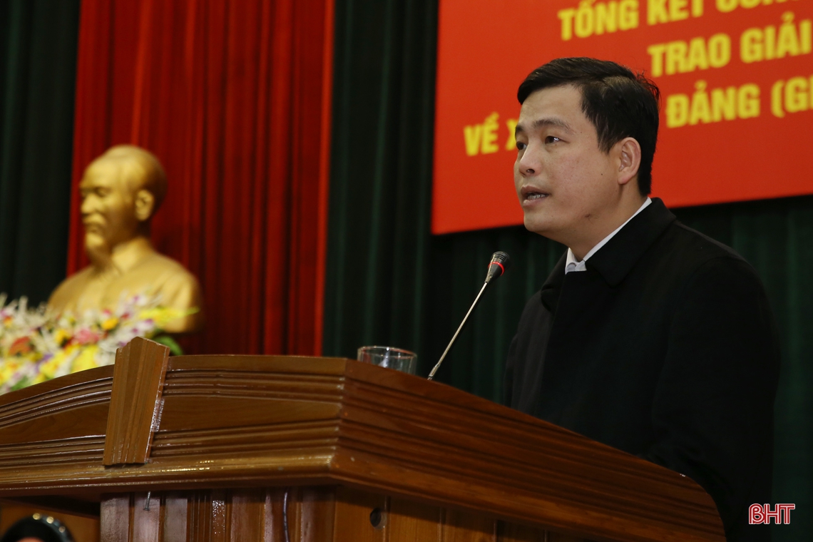 Hà Tĩnh trao thưởng 25 tác phẩm xuất sắc đạt Giải Búa liềm vàng cấp tỉnh năm 2020