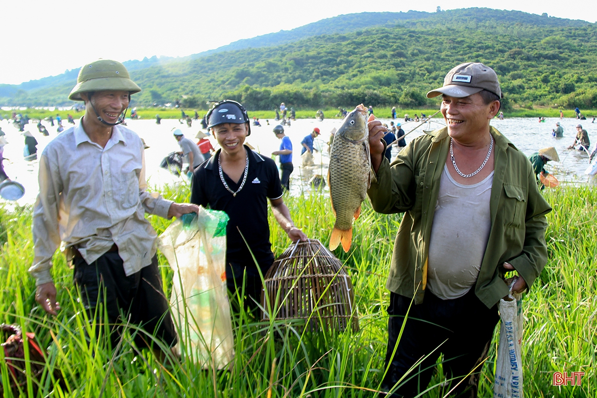 Lễ hội đánh cá “độc nhất vô nhị” ở Hà Tĩnh