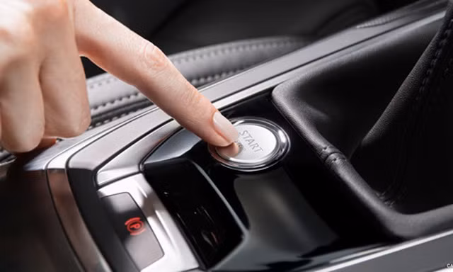 Những thói quen khiến ắc quy ô tô nhanh hỏng mà tài xế nên tránh