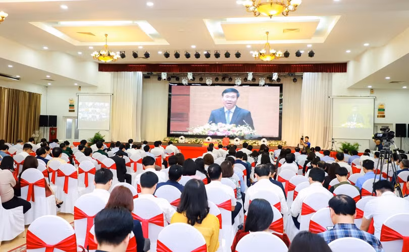 Lần đầu tiên, cán bộ xã, phường trực tiếp nghe Nghị quyết Đảng từ Ủy viên Bộ Chính trị