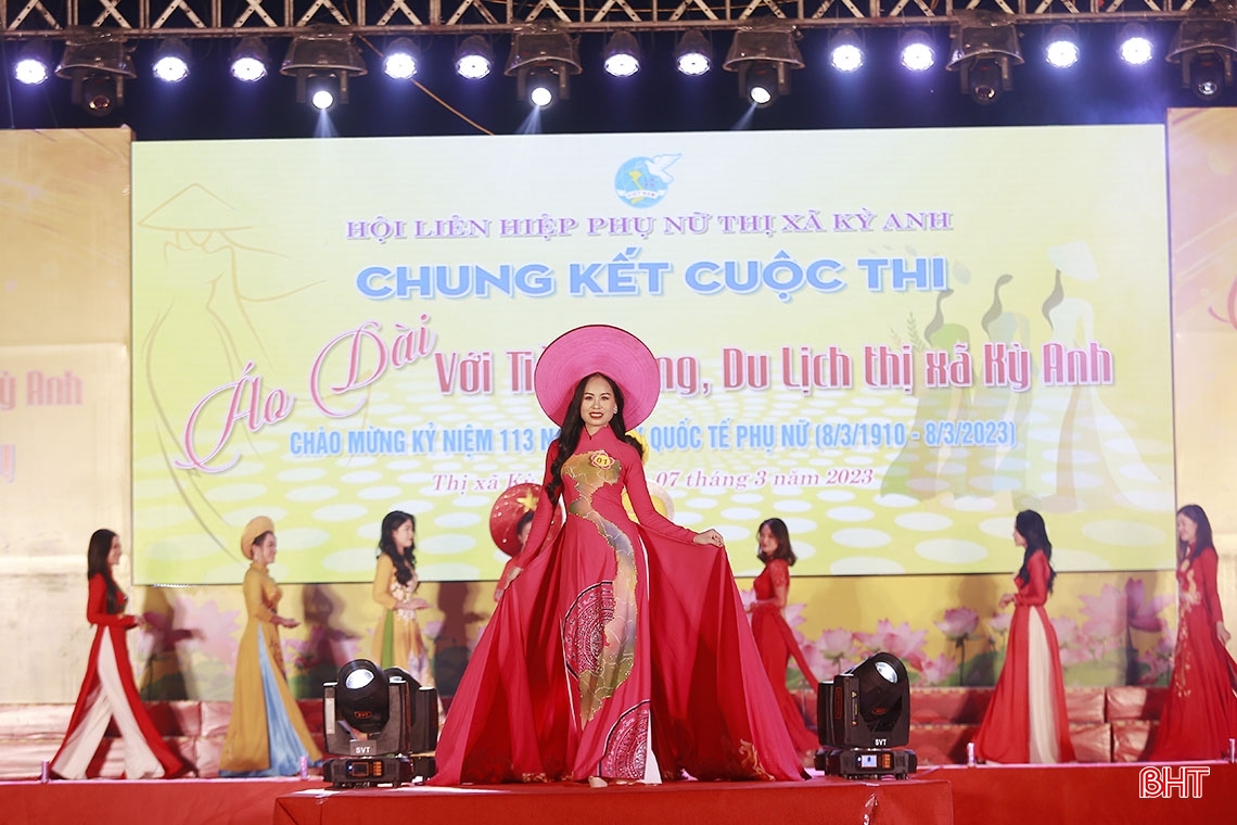 Ấn tượng đêm chung kết cuộc thi “Áo dài với tiềm năng du lịch” ở thị xã Kỳ Anh