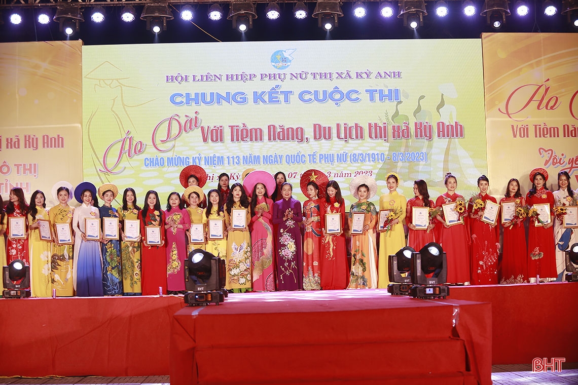 Ấn tượng đêm chung kết cuộc thi “Áo dài với tiềm năng du lịch” ở thị xã Kỳ Anh