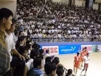 Đêm khai mạc, nhà thi đấu Hà Tĩnh đã chật kín chỗ