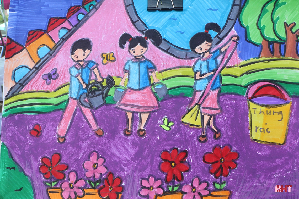 378 họa sỹ “nhí” thi vẽ tranh “Hà Tĩnh - thành phố em yêu”