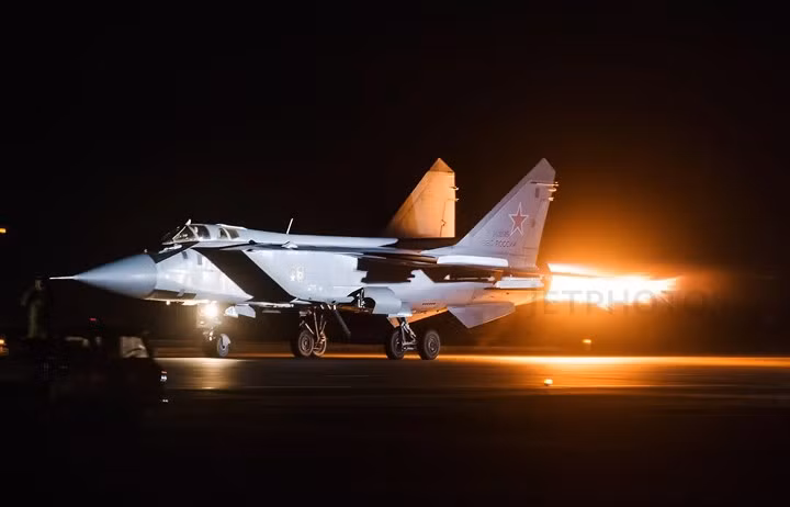 Sức mạnh đáng gờm của siêu tiêm kích “ma tốc độ” MiG-31BM