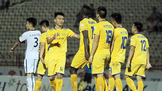Văn Đức, Tuấn Tài đưa SLNA vào bán kết cúp QG