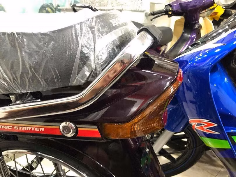 Sốc với Honda Dream II Thái giá 1,13 tỷ tại Việt Nam