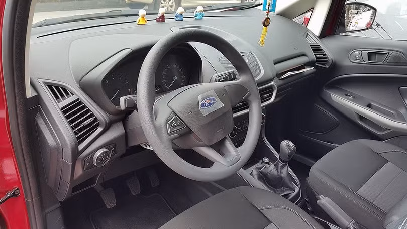 ford ecosport ambiente 545 trieu dong suv gia re tai viet nam