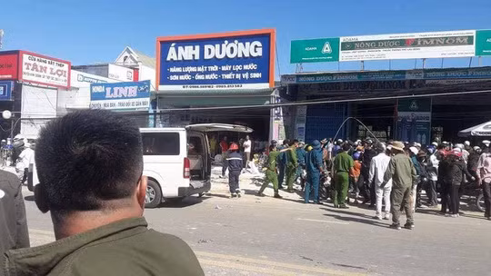 Tai nạn thảm khốc ở Lâm Đồng, ít nhất 4 người chết