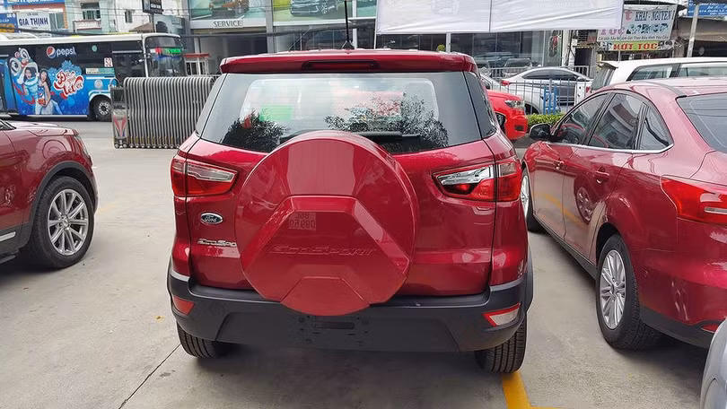 ford ecosport ambiente 545 trieu dong suv gia re tai viet nam