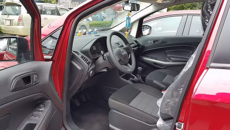 ford ecosport ambiente 545 trieu dong suv gia re tai viet nam