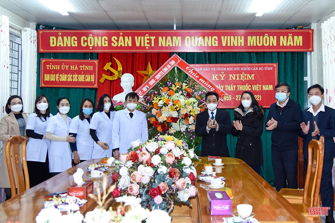 Phát huy truyền thống ngành y tế, nỗ lực hơn nữa trong chăm sóc, điều trị bệnh nhân