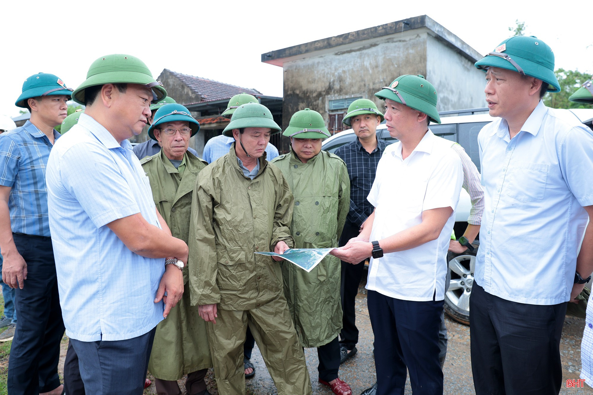 Chủ tịch UBND tỉnh Phan Thiên Định cùng đoàn công tác kiểm tra tại tổ dân phố Cảnh Trường, phường Vũng Áng.