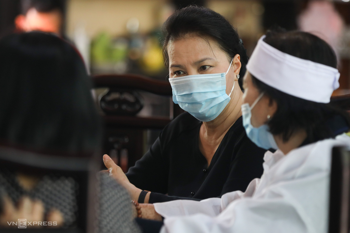 Người dân viếng nguyên Phó Thủ tướng Trương Vĩnh Trọng