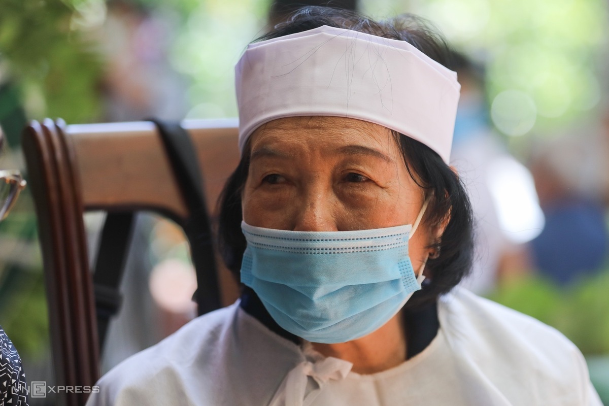 Người dân viếng nguyên Phó Thủ tướng Trương Vĩnh Trọng