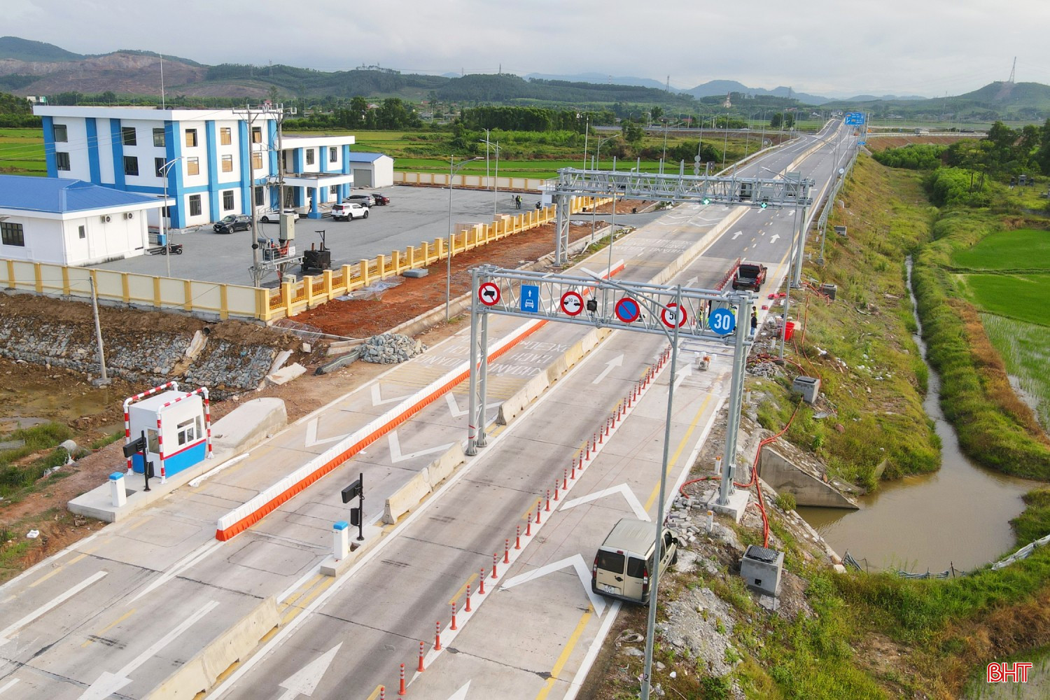 bqbht_br_gio-thong-thong-minh-cao-toc-ha-tinh-3c.jpg