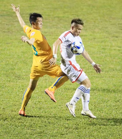 flc thanh hoa vs slna tam the dai gia