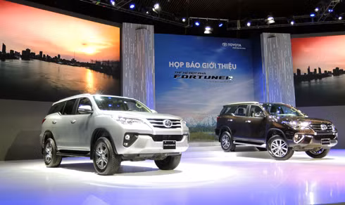 toyota fortuner the he moi gia tu 981 trieu dong tai viet nam