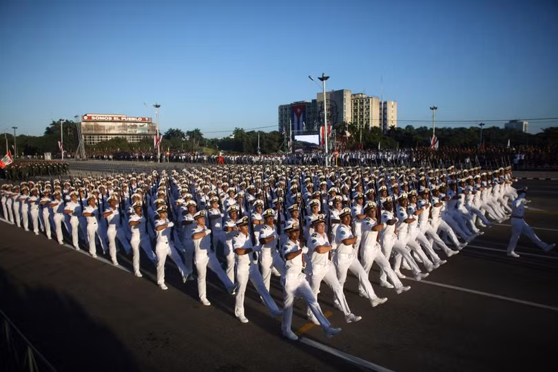 photo cuba dieu binh hoanh trang ky niem ngay thanh lap luc luong vu trang