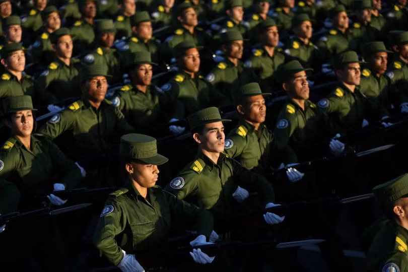photo cuba dieu binh hoanh trang ky niem ngay thanh lap luc luong vu trang